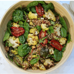 Salade d’épeautre au chou fleur rôti et sauce chim