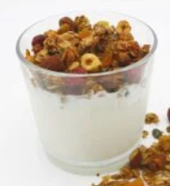 Fromage blanc et granola maison.