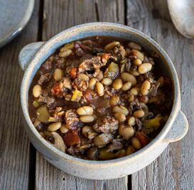 Ragout de boeuf et porc mijoté aux légumes